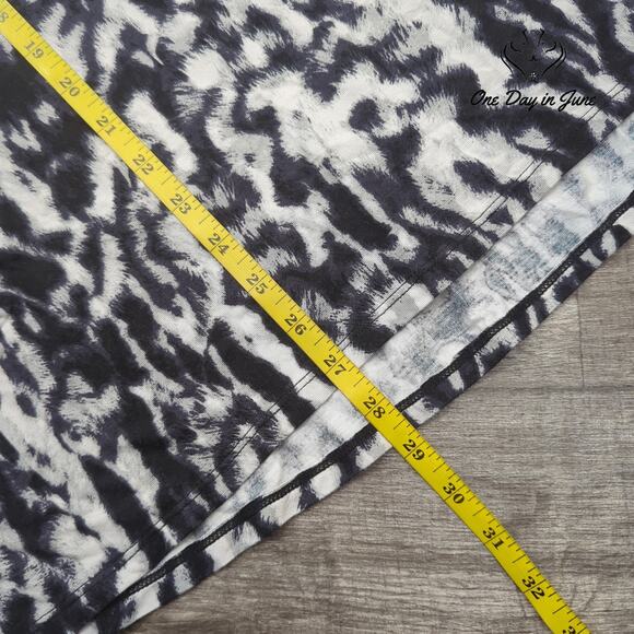 Rose & Olive Cold Shoulder Top Size 1X - Picture 4 of 5